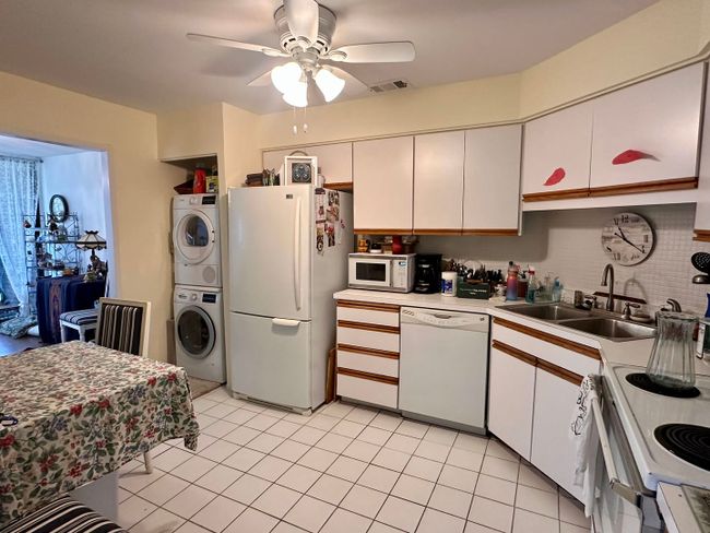 UNIT-312 - 111 Acacia Dr, Condo with 3 bedrooms, 2 bathrooms and 1 parking in Indian Head Park IL | Image 5