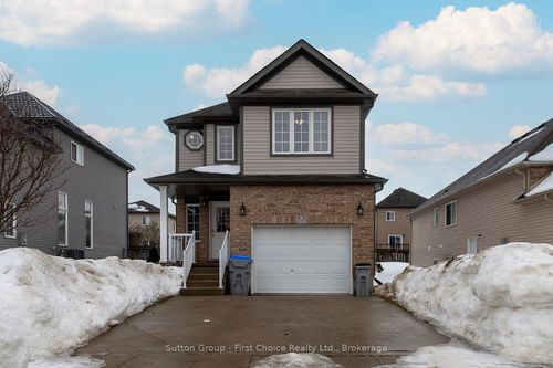 670 Reid Cres, Listowel, ON, N4W0A1 | Card Image
