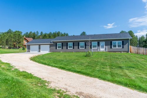 151 Surrey Ln, Custer, SD, 57730-8402 | Card Image