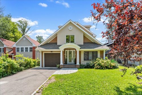 11A Forest Ln, Great Neck, NY, 11024-2062 | Card Image