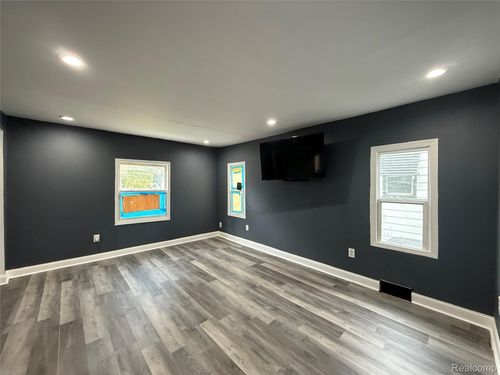 19424 Orleans St, Highland Park, MI, 48203-1388 | Card Image