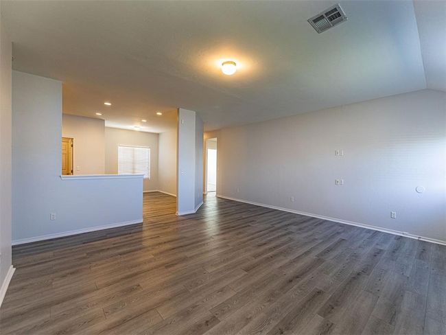 10831 Ne 8 Th Ter, House other with 3 bedrooms, 2 bathrooms and null parking in Midwest City OK | Image 4