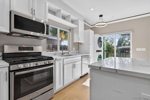 a-7105 Hoffman Ave, La Mesa, CA, 91941 | Card Image
