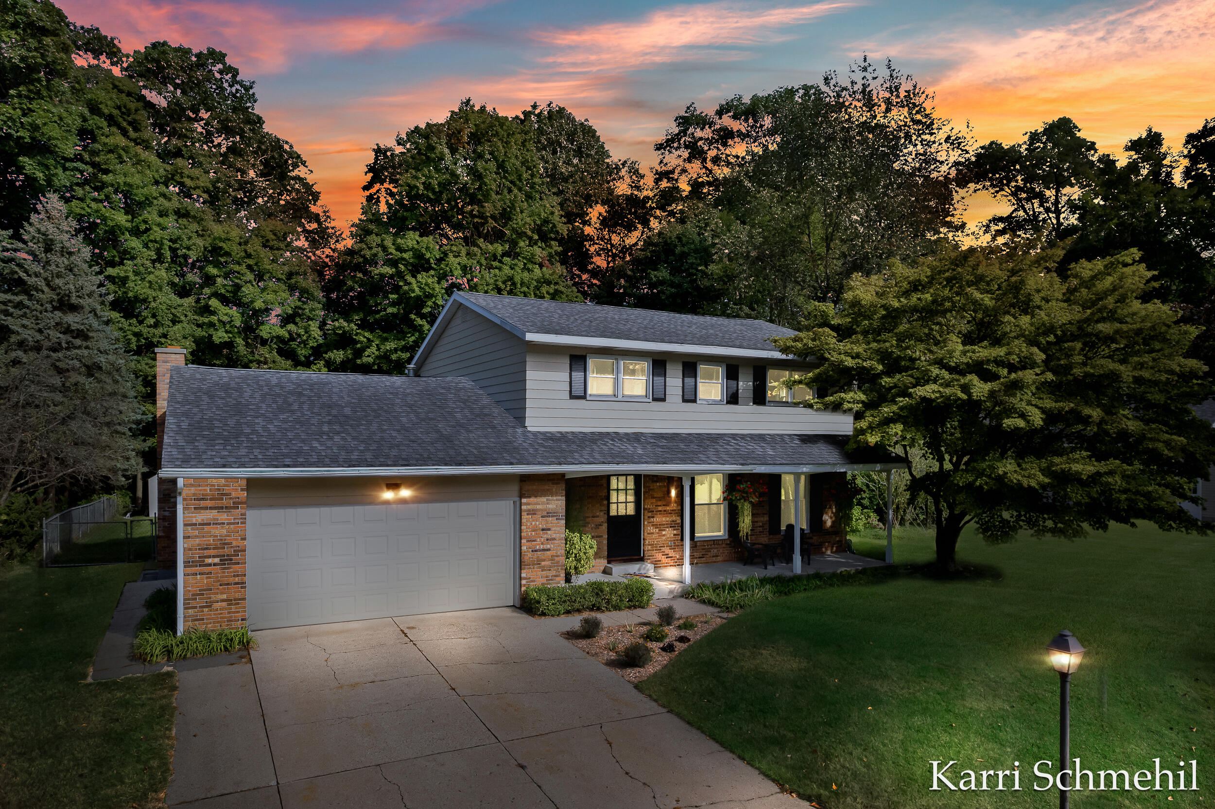 Sandy Ln, Whitehall, MI 49461