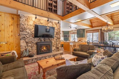 15609 Cottonwood St, Truckee, CA, 96161-3723 | Card Image