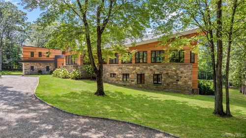 16 Col Sheldon Ln, Pound Ridge, NY, 10576-1408 | Card Image