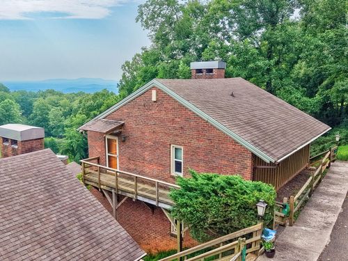 6 Doe Highlands Dr, Hillsville, VA, 24343-5573 | Card Image