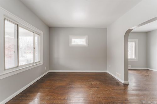 1623 Electric Ave, Lincoln Park, MI, 48146-1907 | Card Image