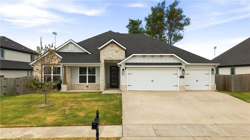 1111 Red Maple St, Centerton, AR, 72719-6061 | Card Image
