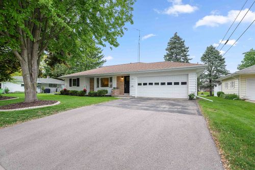504 Walnut St, Beaver Dam, WI, 53916-1948 | Card Image