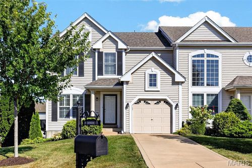 69b-29 Edenshire Ct, Dardenne Prairie, MO, 63368-8353 | Card Image