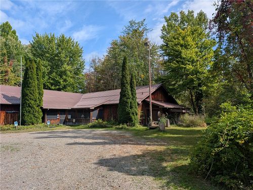 451 Lawrence Rd, Brockport, NY, 14420-9324 | Card Image