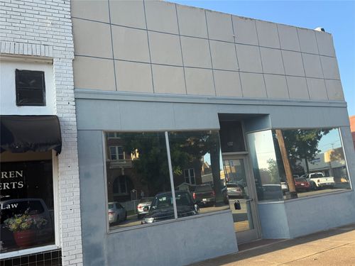 209 S Broadway St, Brownwood, TX, 76801-3107 | Card Image