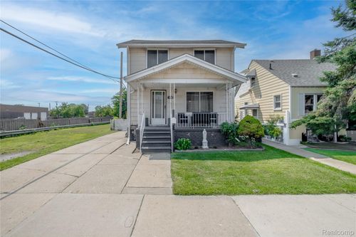 6533 Kingsley St, Dearborn, MI, 48126-1939 | Card Image