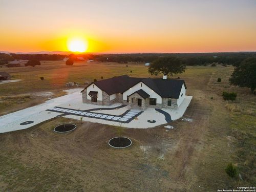 344 Buckskin Trl, Bandera, TX, 78003-5312 | Card Image