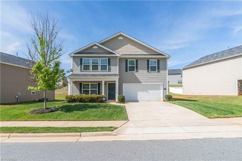 5013 Black Forest Dr, Greensboro, NC, 27405-9805 | Card Image