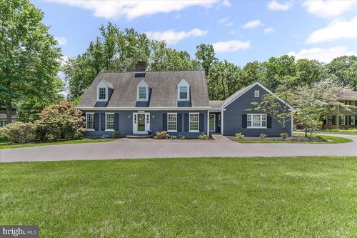 3903 Heather Dr, Greenville, DE, 19807-2117 | Card Image
