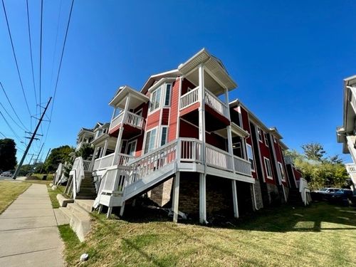 1049 N Leverett Ave, Fayetteville, AR, 72701-1822 | Card Image