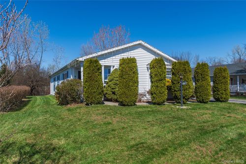 19 Biscayne Blvd, Poughkeepsie (Town), NY, 12603 | Card Image