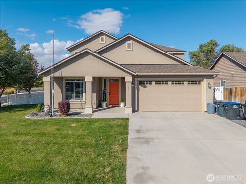 401 S Birch St, Moses Lake, WA, 98837-2933 | Card Image