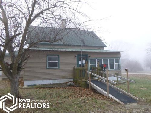 2020 Baumberger St, Burlington, IA, 52601-2140 | Card Image