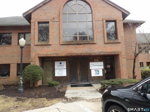 2-20 Avon Meadow Ln, Avon, CT, 06001-3731 | Card Image