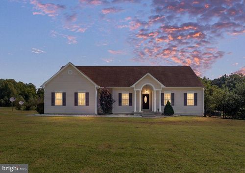 4609 Lewiston Rd, BUMPASS, VA, 23024-8809 | Card Image