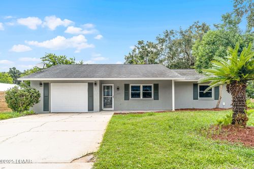 2225 Pine Tree Dr, Edgewater, FL, 32141-4501 | Card Image