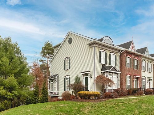 1001 Eddy Ct, Gibsonia, PA, 15044-5313 | Card Image