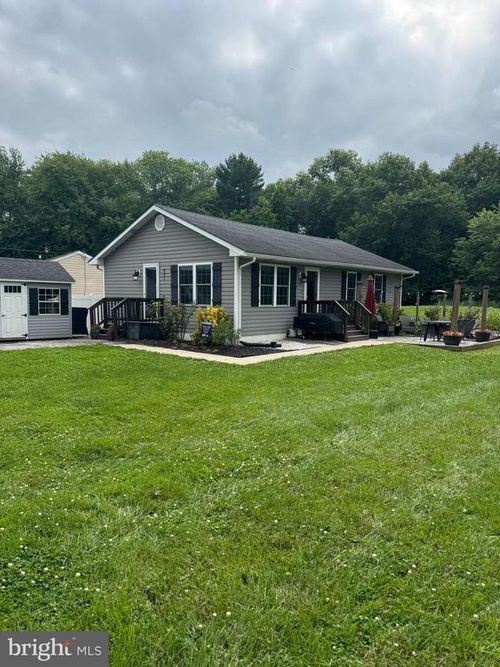 825 Bethel Church Rd, MIDDLETOWN, DE, 19709-9209 | Card Image