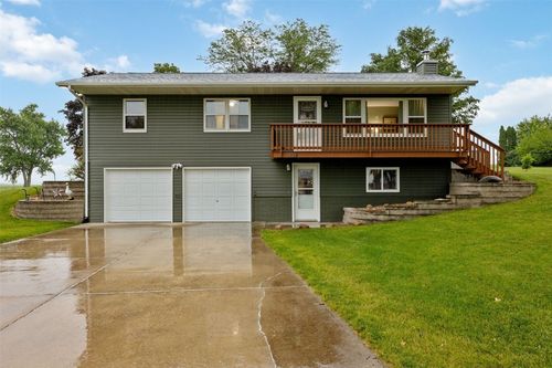 7812 Wieneke Cir, Cedar Rapids, IA, 52404-7169 | Card Image