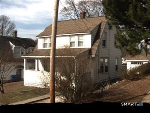 27 Harker Ave, Waterbury, CT, 06705-2824 | Card Image