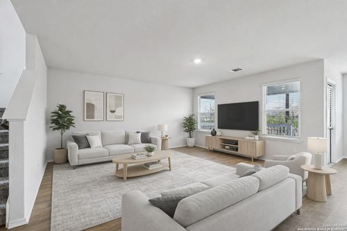 7315 Capella Cir, San Antonio, TX, 78252-4732 | Card Image