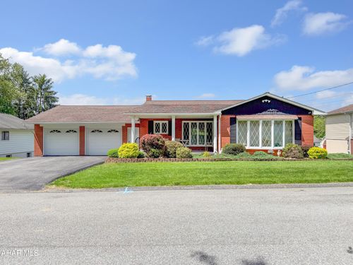 325 Woodland Street, Ebensburg, PA, 15931 | Card Image