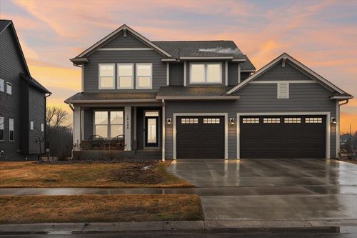 10125 Shadyview Ln N, Maple Grove, MN, 55311-5713 | Card Image