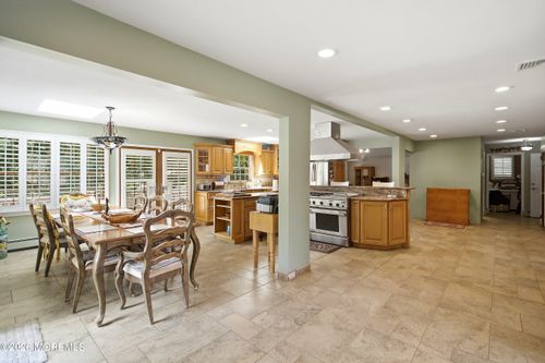 2 Persimmon Dr, Jackson, NJ, 08527-4912 | Card Image