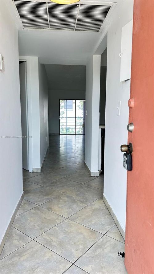 17-20800 Ne 8th Ct, Miami, FL, 33179-2065 | Card Image