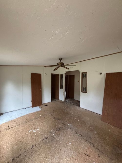 2240 Mark St, Croswell, MI, 48422-9782 | Card Image