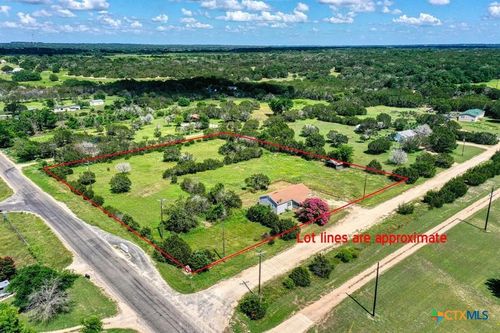51 Private Road 901, Florence, TX, 76527-3902 | Card Image