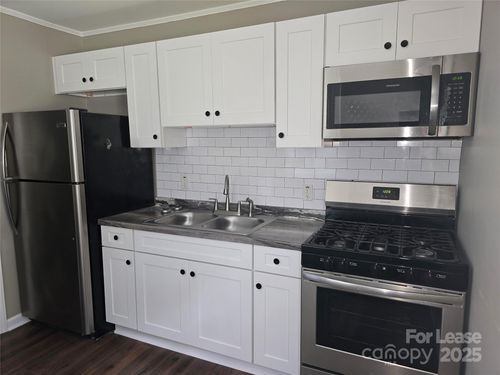 3012 Minnesota Rd, Charlotte, NC, 28208-3835 | Card Image