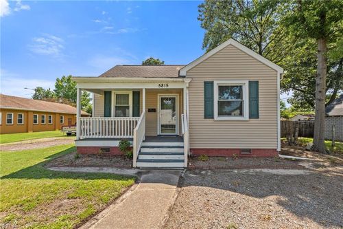 5815 Greenway Ave, Newport News, VA, 23605-2841 | Card Image