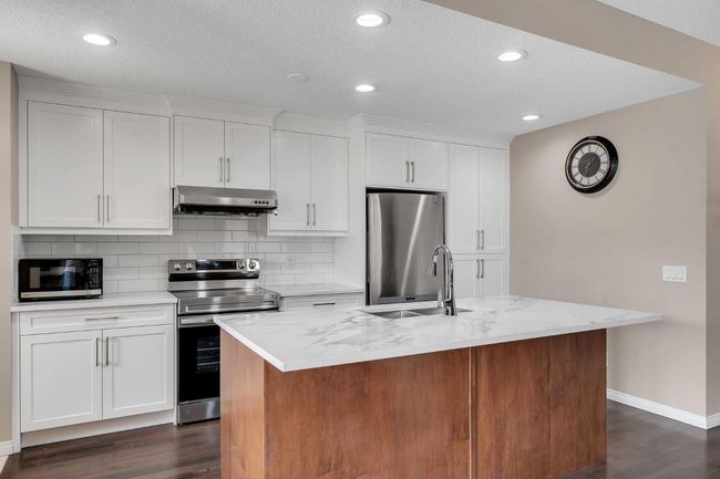 201 Skyview Springs Crescent Ne, House other with 6 bedrooms, 4 bathrooms and 2 parking in Calgary AB | Image 11