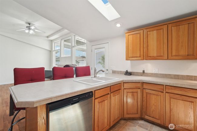 302 Oak St Sw, House other with 3 bedrooms, 2 bathrooms and 2 parking in Orting WA | Image 10