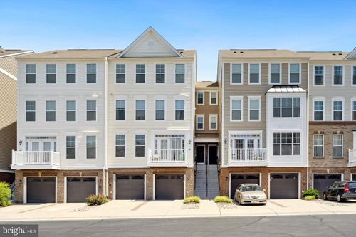 24682 Caribou Sq, ALDIE, VA, 20105-5709 | Card Image