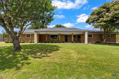 225 Lonely Oaks Ln, Killeen, TX, 76542-5657 | Card Image