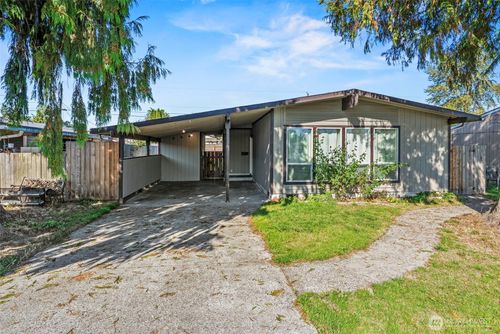 273 29th Ave, Longview, WA, 98632-1702 | Card Image