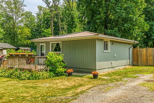 4 Nanticoke Valley Rd, Nanticoke, ON, N0A1L0 | Card Image