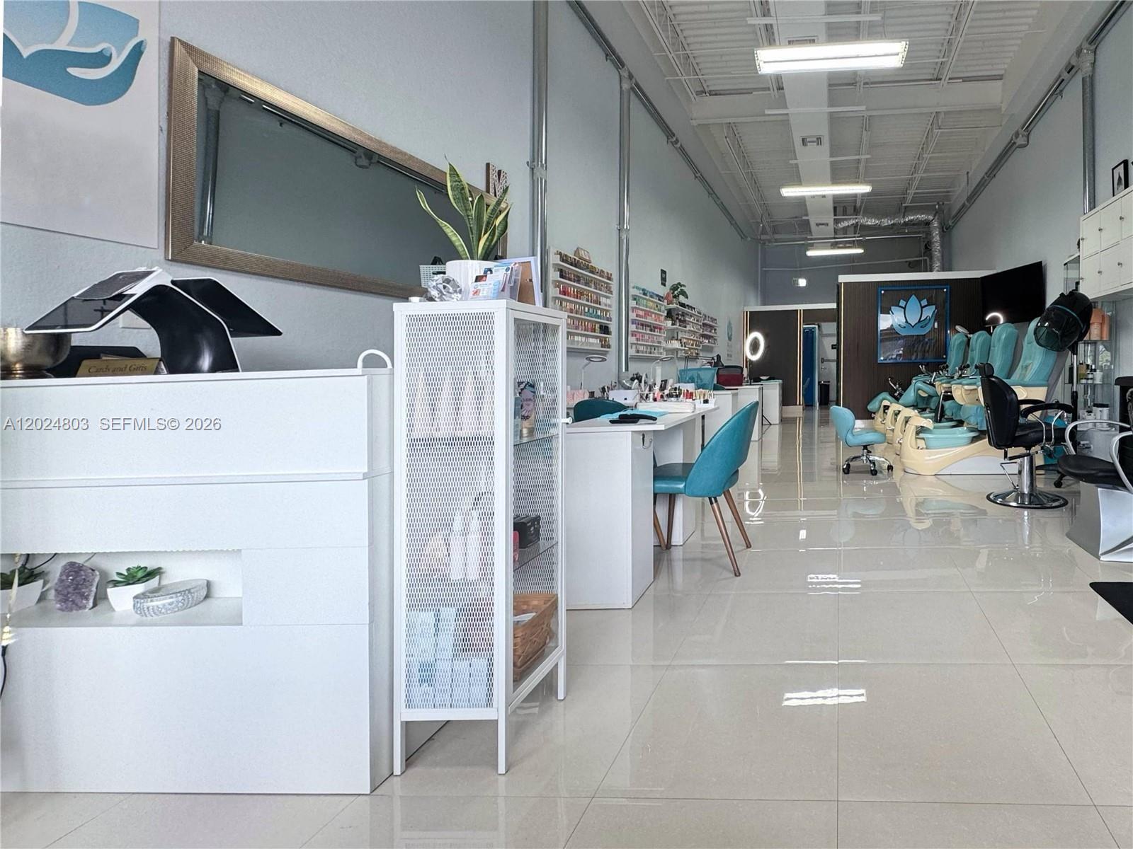Business Opportunity in Tamarac 3
