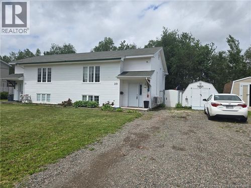 29 Thaddee St, Dieppe, NB, E1A6V4 | Card Image