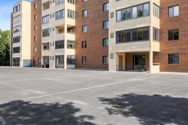 Condo Exterior | Image 24